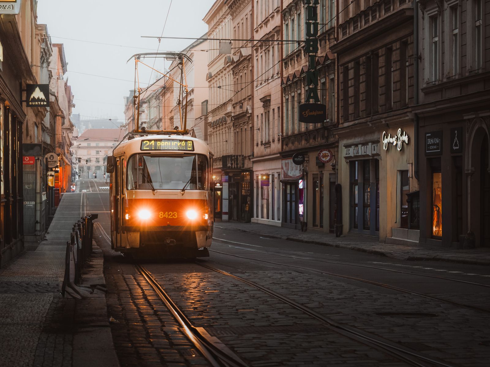 Tram T3 8423